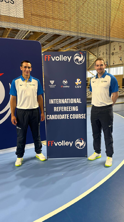 ARTHUR EST ARBITRE INTERNATIONAL DE VOLLEY